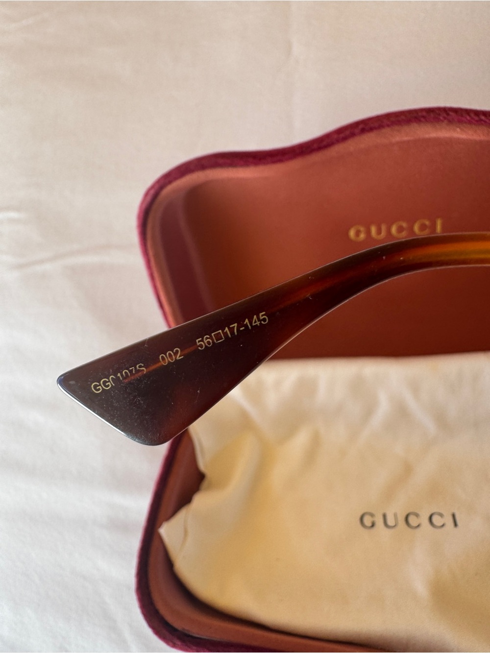 Gucci Brown and Gold Sunglasses in Branded Case - Picture 6 of 11